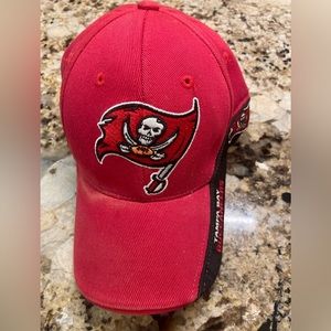 Tampa Bay Buccaneers NFL Burgundy Hat Cap Mens Adjustable